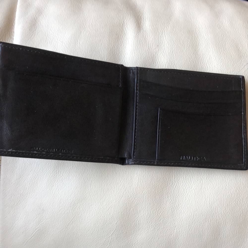 Nautica Black Leather Wallet - Picture 3 of 8